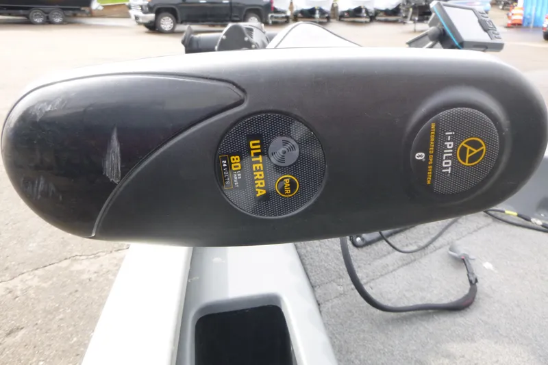 Slide: The Image of Trolling motor on 2005 Tracker Tournament V-18 All Fish boat with i-Pilot system. - 8