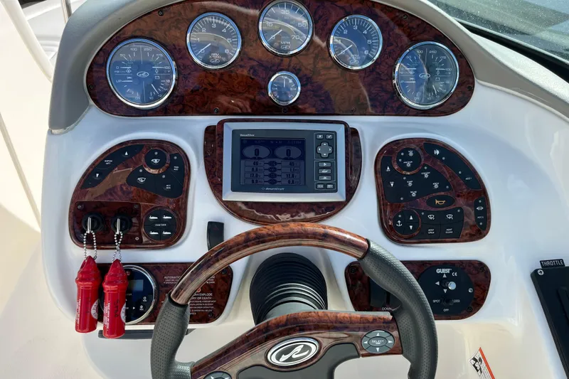 Slide: The Image of Sea Ray, Sea Ray 290SLX, Sea Ray SLX, Cruisers, Cruiser Yachts, Sundancer, Sea Ray Sundancer, Bow Rider Boats, Cruising Boats - 26