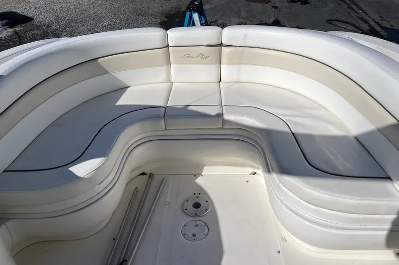 Slide: The Image of Sea Ray, Sea Ray 290SLX, Sea Ray SLX, Cruisers, Cruiser Yachts, Sundancer, Sea Ray Sundancer, Bow Rider Boats, Cruising Boats - 29