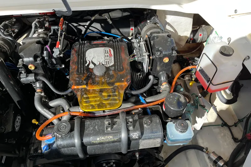 Slide: The Image of Sea Ray, Sea Ray 290SLX, Sea Ray SLX, Cruisers, Cruiser Yachts, Sundancer, Sea Ray Sundancer, Bow Rider Boats, Cruising Boats - 37