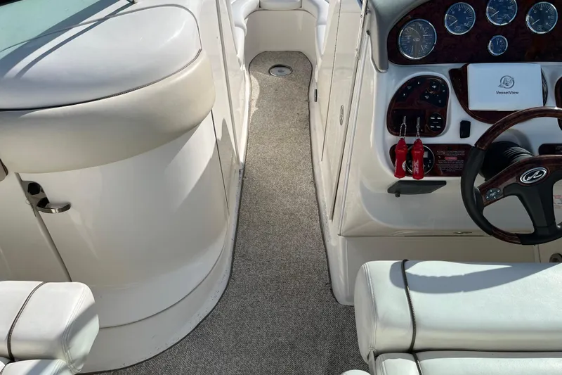 Slide: The Image of Sea Ray, Sea Ray 290SLX, Sea Ray SLX, Cruisers, Cruiser Yachts, Sundancer, Sea Ray Sundancer, Bow Rider Boats, Cruising Boats - 39