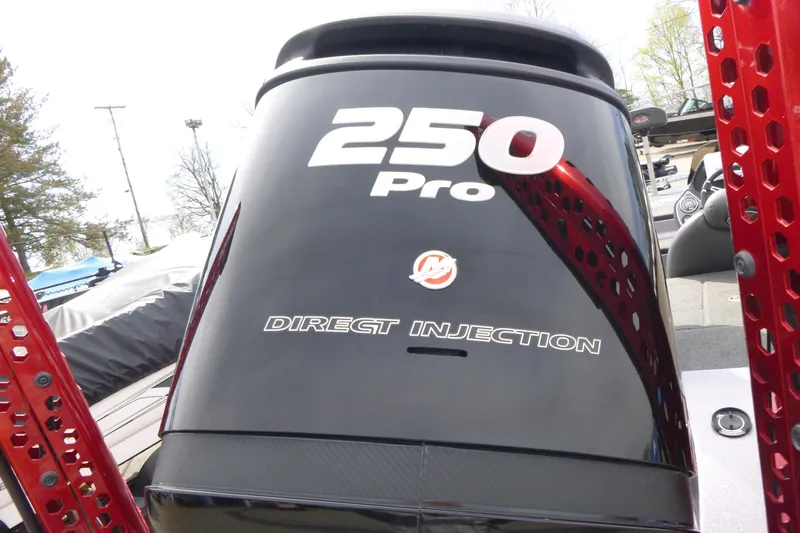Slide: The Image of Outboard motor of a 2010 Ranger Z521 boat, featuring 250 Pro Direct Injection. - 17