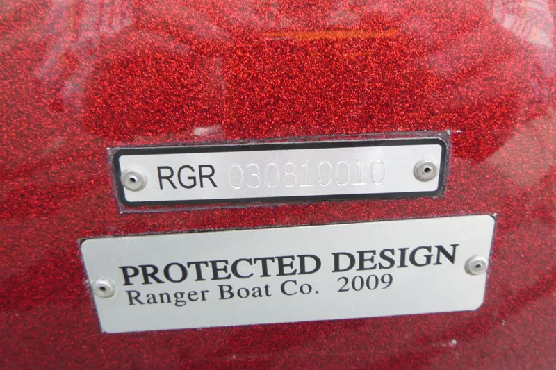 Slide: The Image of Red Ranger Z521 boat with protected design plaque, 2010 model. - 19