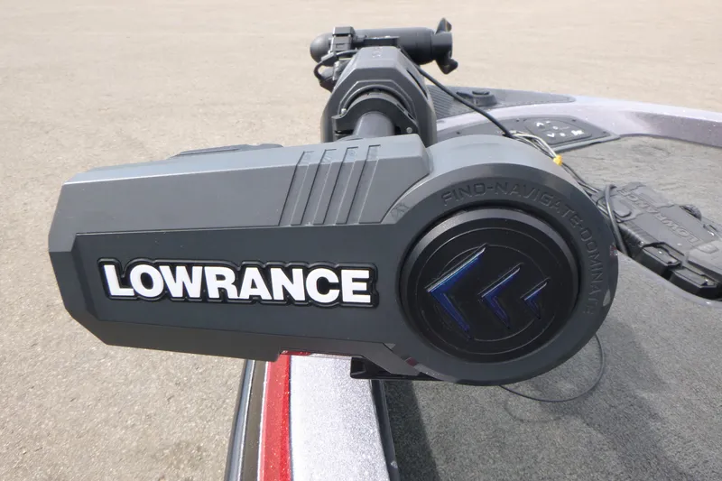Slide: The Image of Lowrance equipment on a 2010 Ranger Z521 boat, featuring advanced navigation technology. - 9