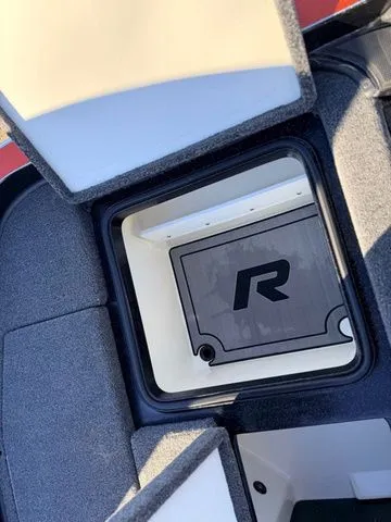 Slide: The Image of Ranger Z521R 2024 - 13