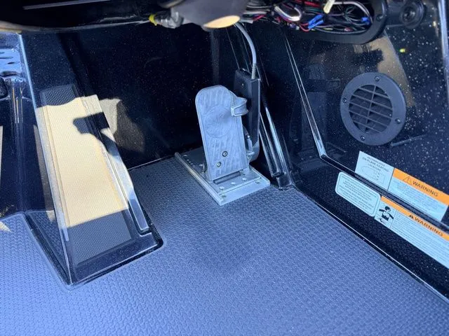 Slide: The Image of Ranger Z521R 2024 - 26