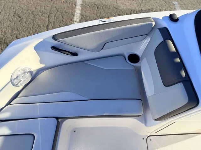 Slide: The Image of Yamaha AR190 2025 - 19