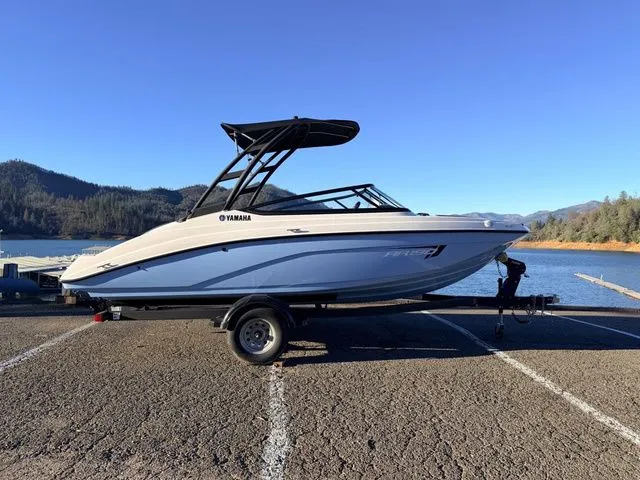 Slide: The Image of Yamaha AR190 2025 - 7