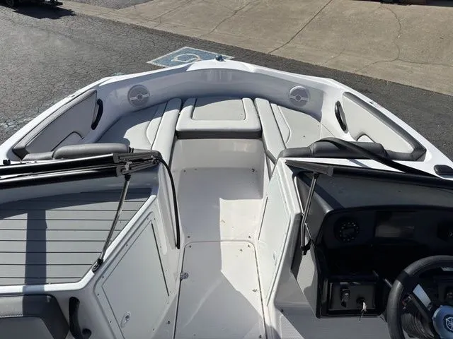 Slide: The Image of Yamaha AR190 4Star 2026 - 7