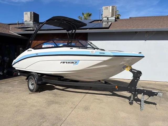 The Image of Yamaha AR190 4Star 2026 - 1