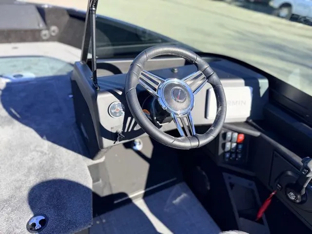 Slide: The Image of Alumacraft Competitor 185X Sport 2025 - 22