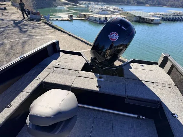 Slide: The Image of Alumacraft Competitor 185X Sport 2025 - 26