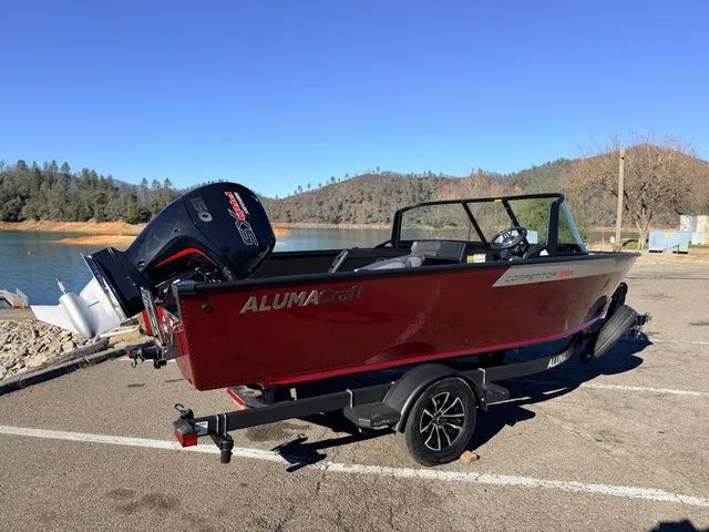 Slide: The Image of Alumacraft Competitor 185X Sport 2025 - 4