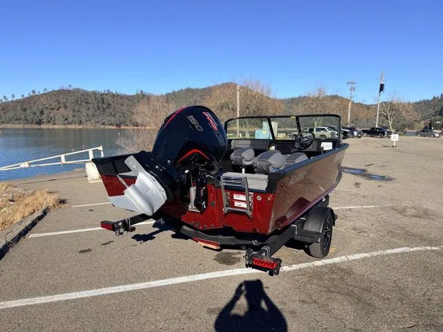 Slide: The Image of Alumacraft Competitor 185X Sport 2025 - 5