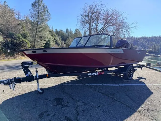 Slide: The Image of Alumacraft Competitor 185X Sport 2025 - 7