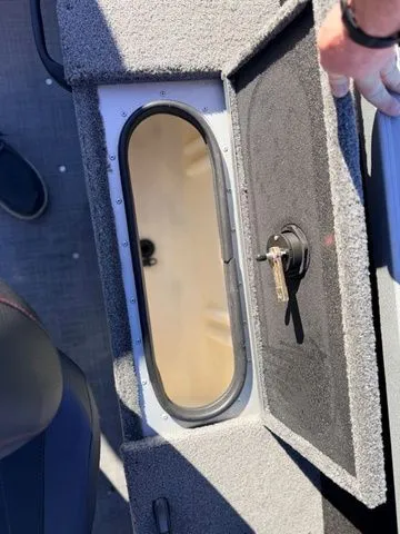 Slide: The Image of Alumacraft Competitor 175X Sport 2024 - 18