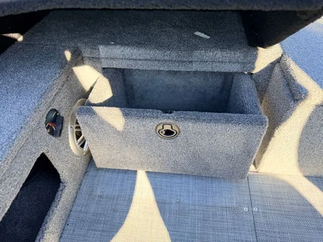 Slide: The Image of Alumacraft Competitor 175X Sport 2024 - 19