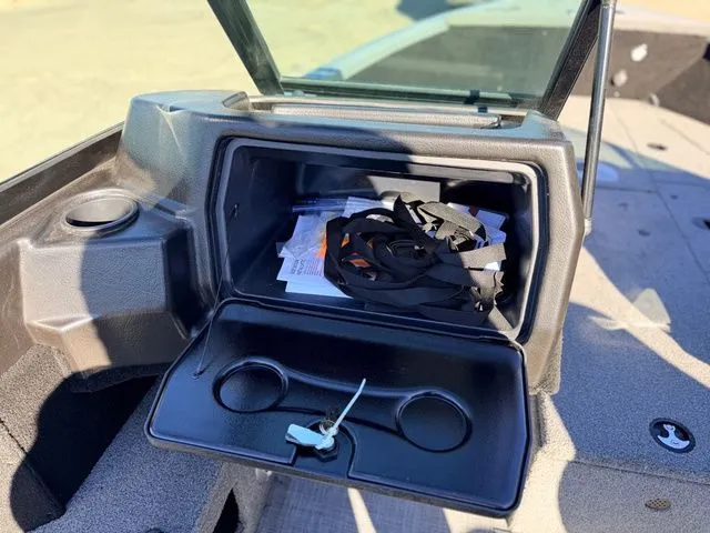 Slide: The Image of Alumacraft Competitor 175X Sport 2024 - 20