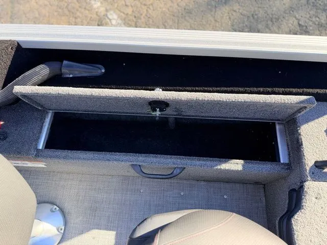 Slide: The Image of Alumacraft Competitor 175X Sport 2024 - 21