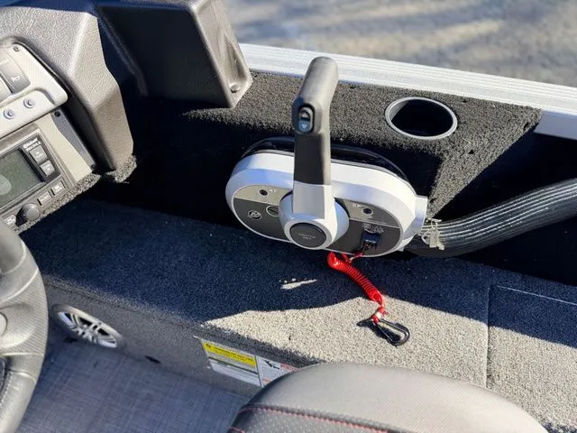 Slide: The Image of Alumacraft Competitor 175X Sport 2024 - 24