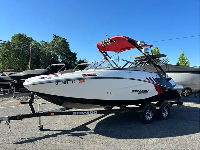 The Image of Sea-Doo WAKE 2012 - 1