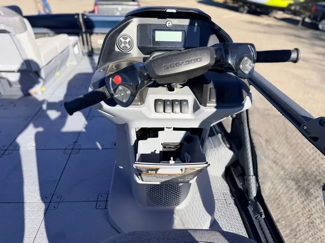 Slide: The Image of Sea-Doo Switch Cruise 21 2024 - 12