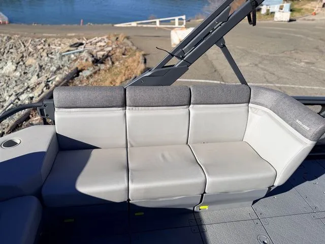 Slide: The Image of Sea-Doo Switch Cruise 21 2024 - 13