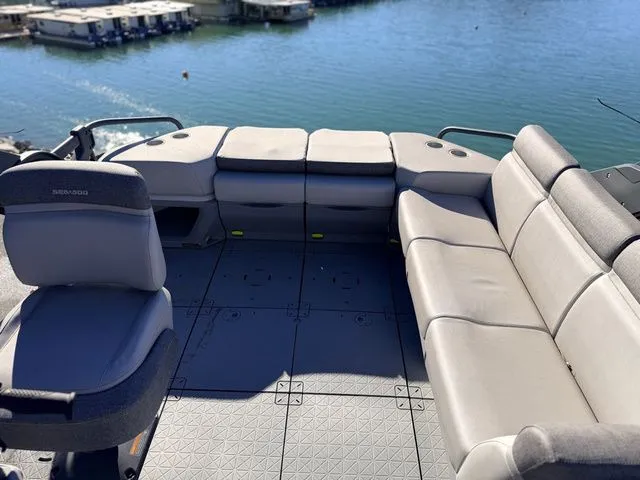 Slide: The Image of Sea-Doo Switch Cruise 21 2024 - 9