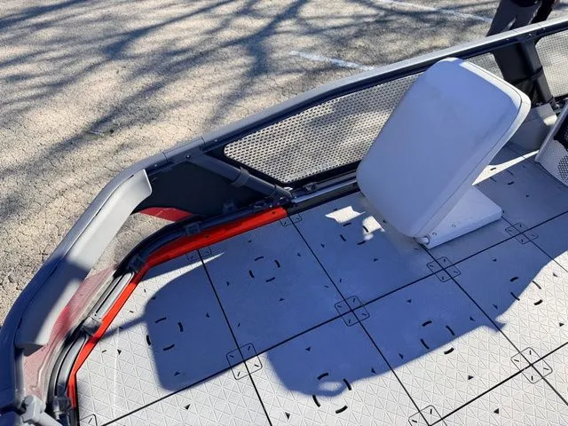 Slide: The Image of Sea-Doo Switch Sport 21 2024 - 10