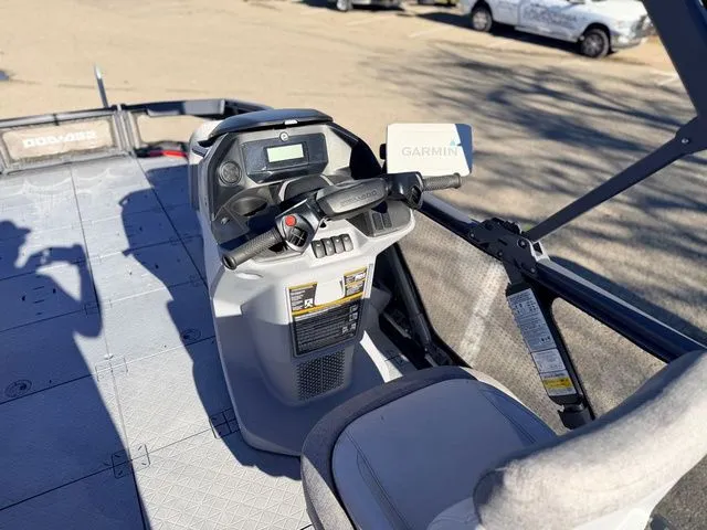 Slide: The Image of Sea-Doo Switch Sport 21 2024 - 21