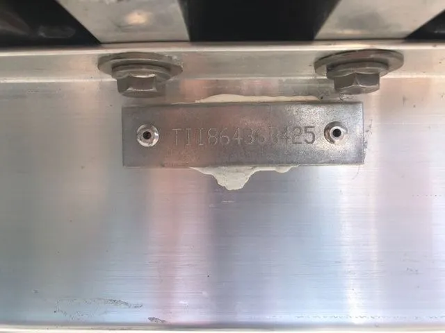 Slide: The Image of Manitou 20 CRUISE BENCH STEALTH 2025 - 13