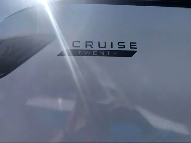 Slide: The Image of Manitou 20 CRUISE BENCH STEALTH 2025 - 14