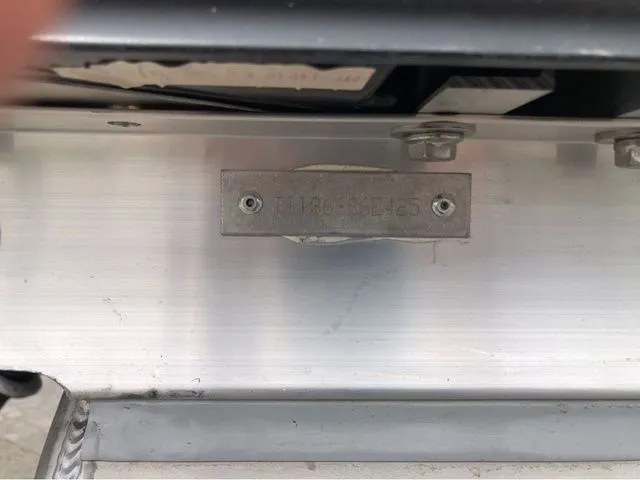 Slide: The Image of Manitou 20 CRUISE BENCH STEALTH 2025 - 13