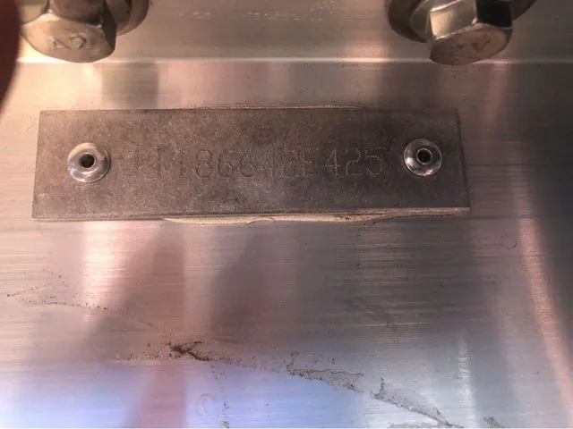 Slide: The Image of Manitou 20 CRUISE BENCH STEALTH 2025 - 8