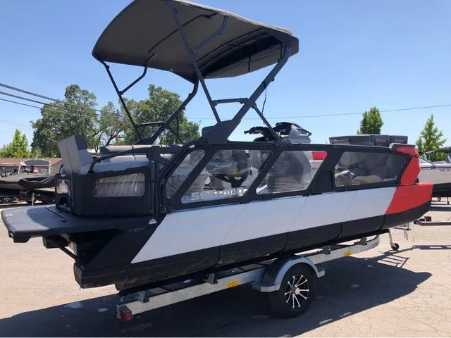 Slide: The Image of Sea-Doo SWITCH CRUISE 21 170HP 2024 - 6