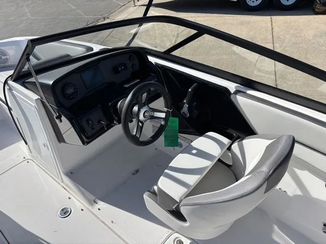 Slide: The Image of Yamaha SX190 4STAR 2026 - 7