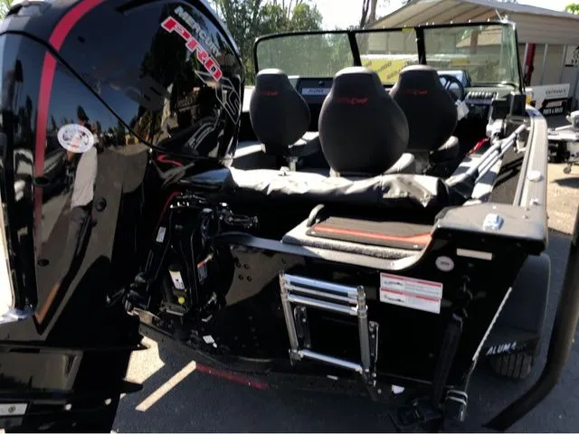 Slide: The Image of Alumacraft Competitor 175 Sport 2024 - 6