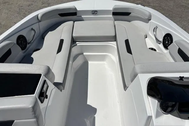 Slide: The Image of 2023 Hurricane SunDeck Sport 185 OB boat interior with spacious seating and modern design. - 10