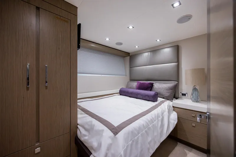 Slide: The Image of Luxurious bedroom interior of 2017 Hatteras M75 Panacera yacht with modern decor. - 67