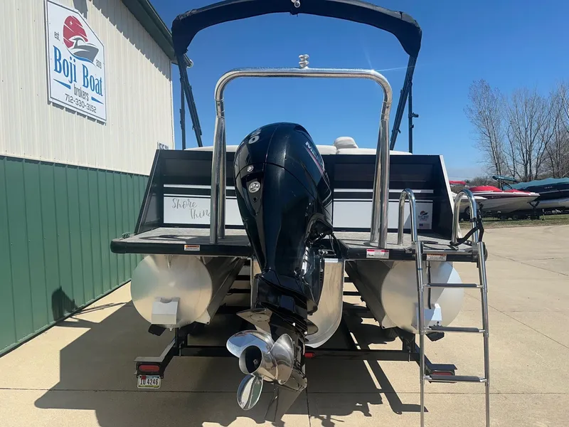 Slide: The Image of Viaggio 23 Diamante U 2022 - 13