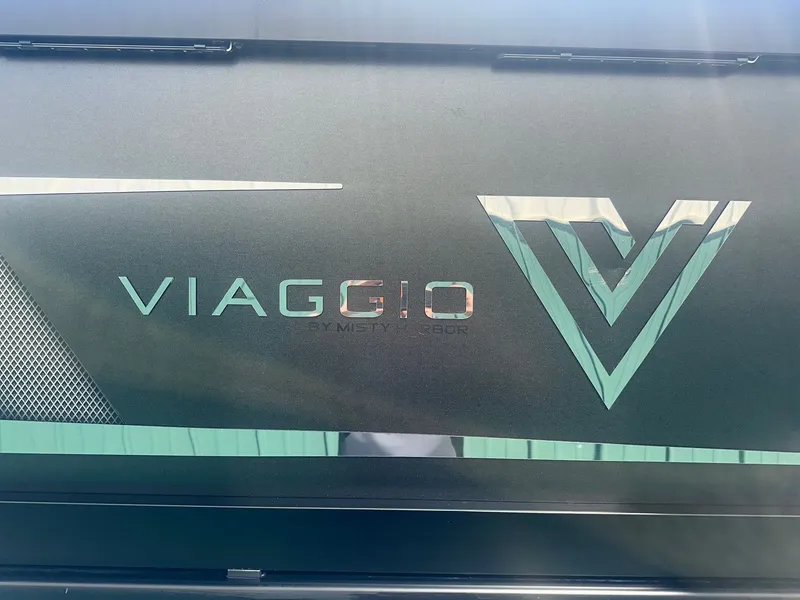 Slide: The Image of Viaggio 23 Diamante U 2022 - 16