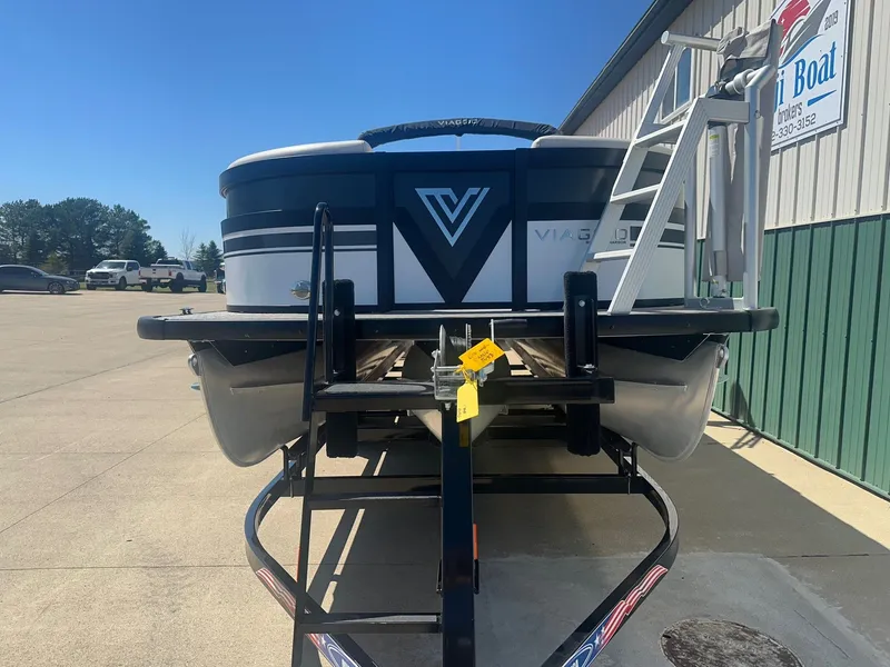 Slide: The Image of Viaggio 23 Diamante U 2022 - 2