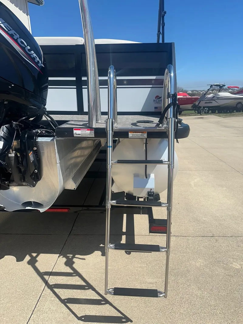 Slide: The Image of Viaggio 23 Diamante U 2022 - 8