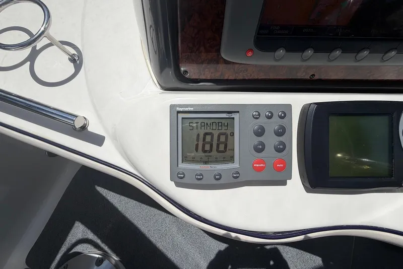 Slide: The Image of Control panel of a 2006 Sea Ray 44 Sedan Bridge yacht. - 18