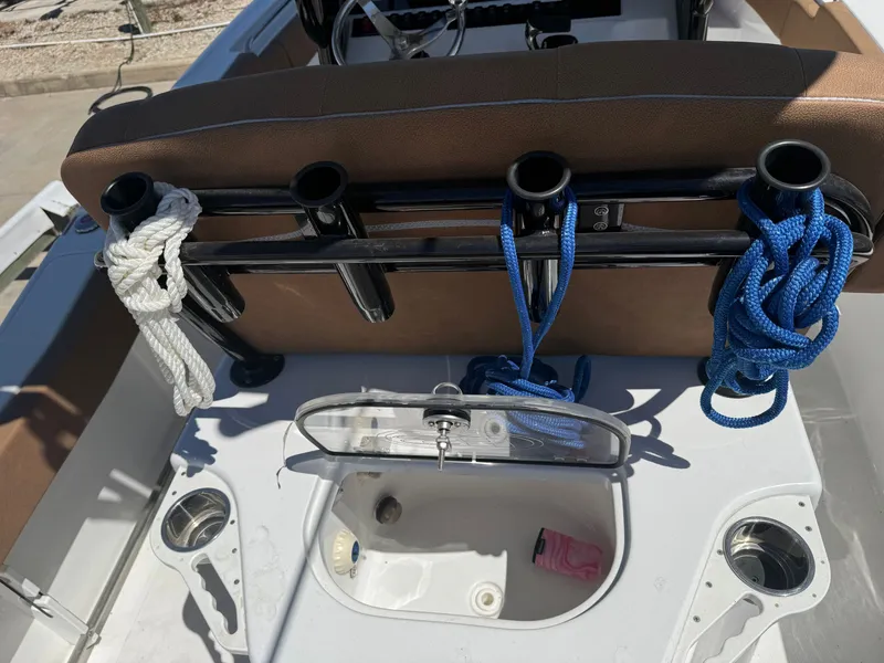 Slide: The Image of Sea Hunt Ultra 239 SE 2024 - 11