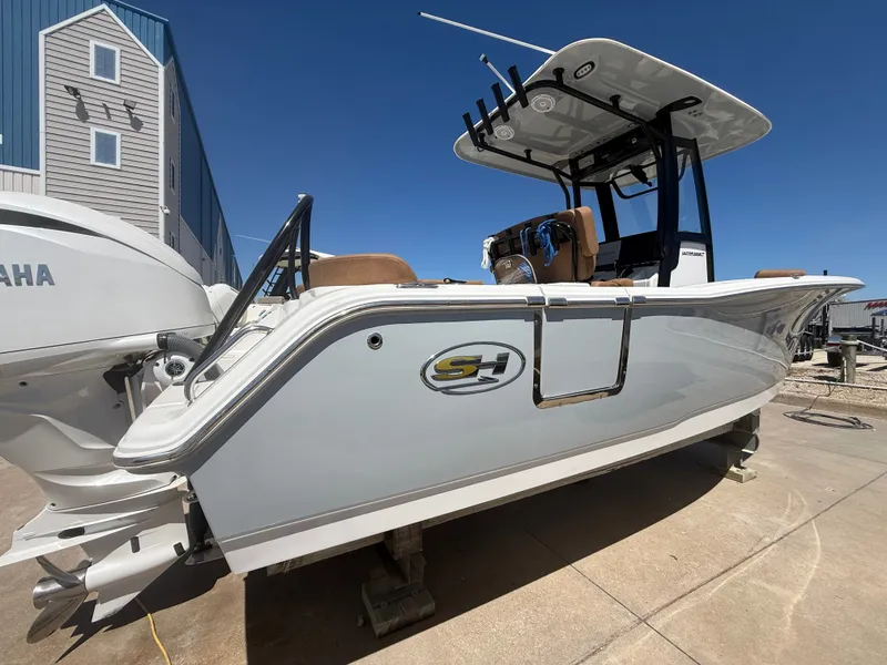 Slide: The Image of Sea Hunt Ultra 239 SE 2024 - 3