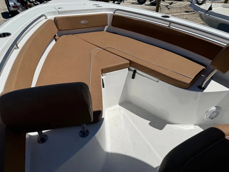 Slide: The Image of Sea Hunt Ultra 239 SE 2024 - 5