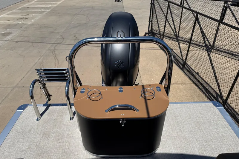 Slide: The Image of 2026 Avalon VENTURE QUAD LOUNGE boat with sleek design and modern features. - 33