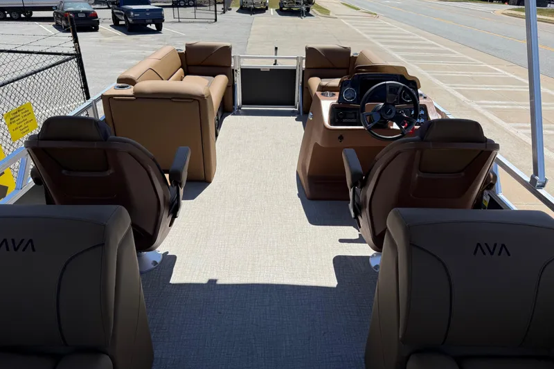 Slide: The Image of 2026 Avalon VENTURE QUAD LOUNGE interior with luxurious seating and modern steering console. - 39