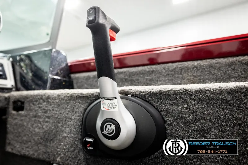 Slide: The Image of Throttle control lever on a 2018 Ranger VS1882 WT boat interior. - 40
